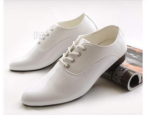 cách làm sạch giày da trắng