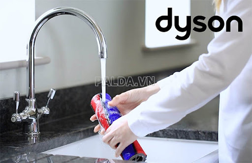 rửa vệ sinh bàn hút máy hút bụi dyson
